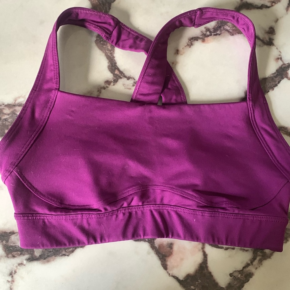NWOT Old Navy High Impact Sports Bra